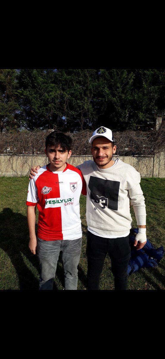 pxy53's tweet photo. @Kiycy14 2. Lig deki samsunspor sancaktepe maçından maç çıkısı forma istemiştim sözün hala geçerli mi reisim @Kiycy14 https://t.co/fywiyWQoHG