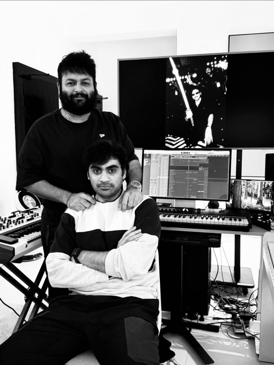 MusicThaman's tweet image. HappY birdayyyyY
BreooWww ✨@Sujeethsign 
#Og is the Beginning of the Big Innings to Winnings for us … let’s Phewwwwwwwwww 💨💨💨📈
#HBDSujeeth #HappyBirthdaySujeeth 🤗🙌🏿🫧