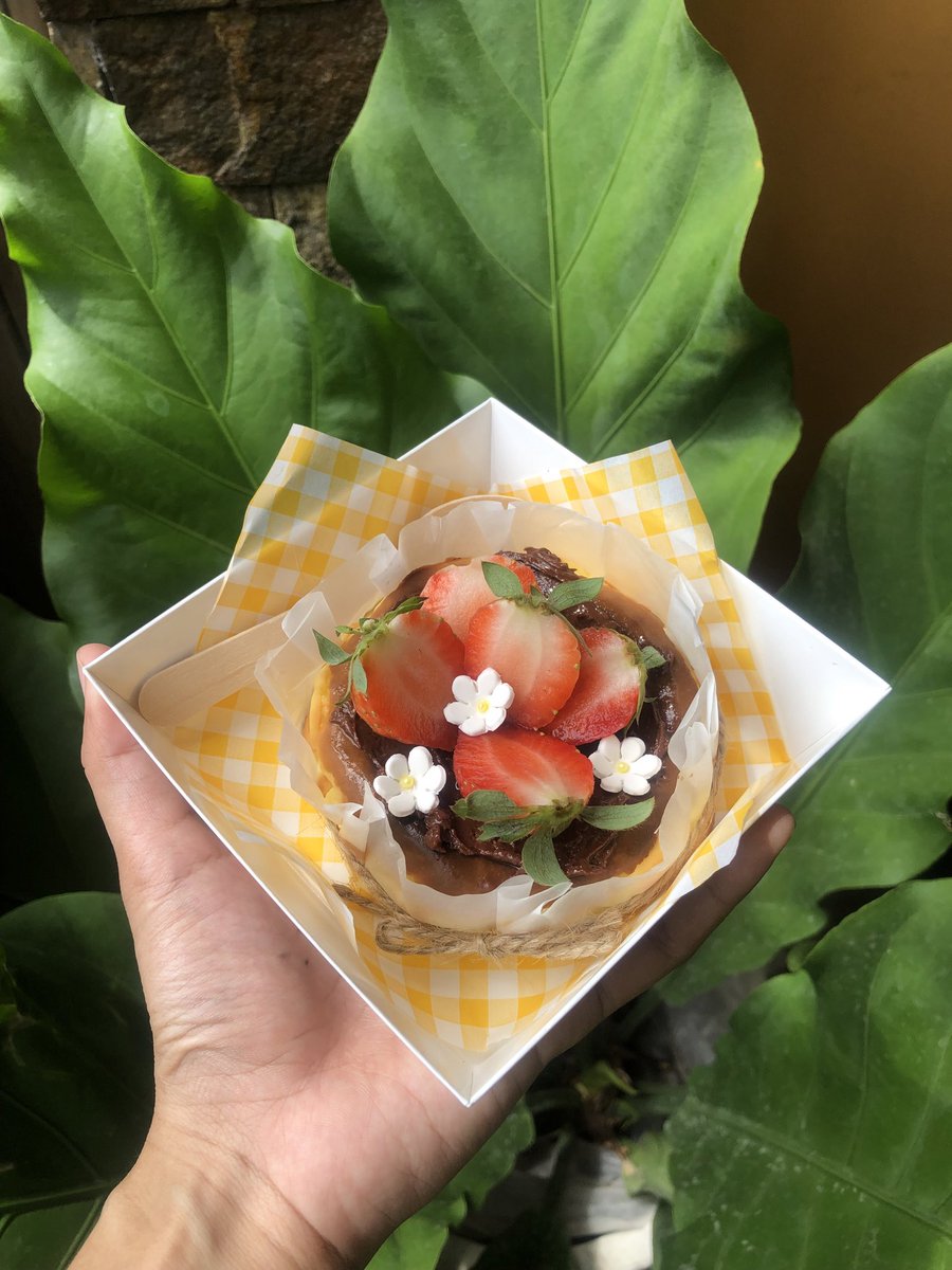deepcheese__'s tweet photo. nuhun yang udah ngeborong hari ini, langsung SOLD OUT 😭🥰💗

Burnt Cheesecake full Anchor + full topping + packaging lucu cuman 35 rb an😋

📍Klipang, Semarang
#zonauang️ #undip #unimus #Semarang #burntcheesecake #tembalang https://t.co/TLp1kCEOqc