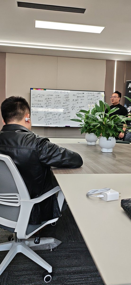 看看深圳的板书茶桌