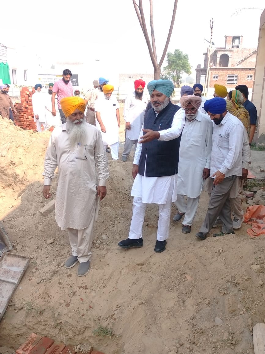 HarpalCheemaMLA's tweet image. Work on the new Panchayat Ghar at Village Gujjran has started today which will be built at an estimated cost of ₹25 lakh. Under visionary leadership of @BhagwantMann Ji and the guidance of @ArvindKejriwal Ji, we continue to strengthen grassroots infrastructure for our villages.