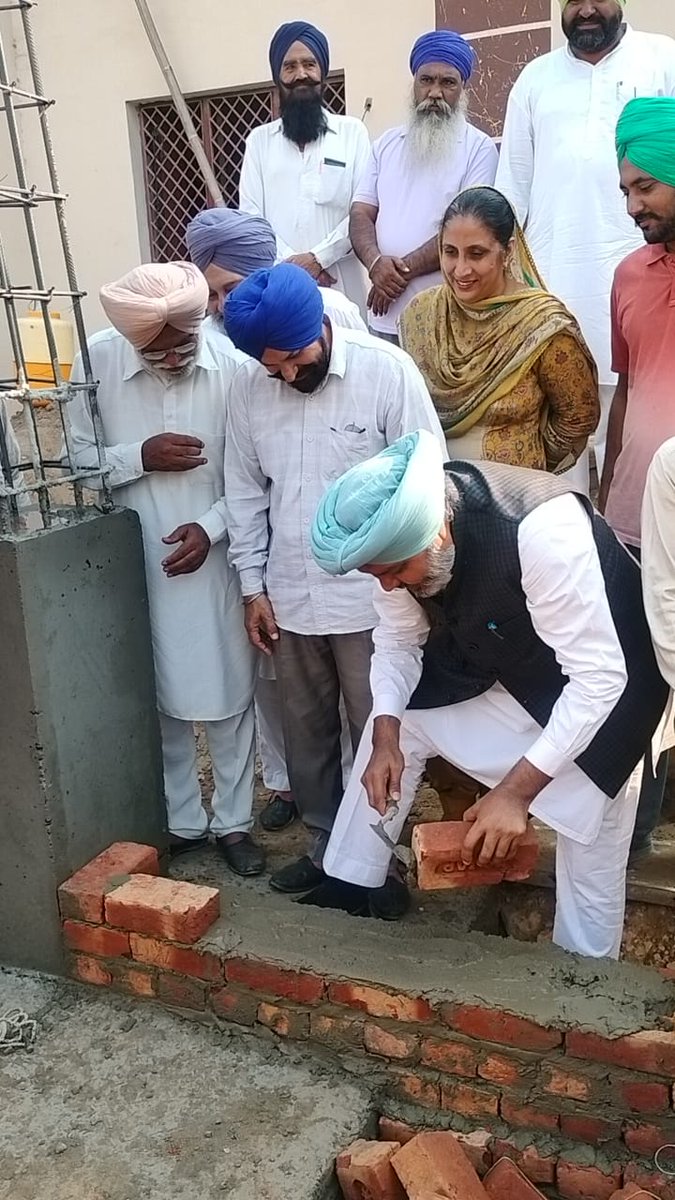 HarpalCheemaMLA's tweet image. Work on the new Panchayat Ghar at Village Gujjran has started today which will be built at an estimated cost of ₹25 lakh. Under visionary leadership of @BhagwantMann Ji and the guidance of @ArvindKejriwal Ji, we continue to strengthen grassroots infrastructure for our villages.