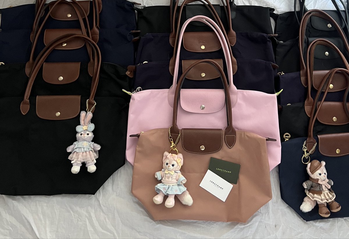usedbyneri's tweet image. 💖 New lot Longchamp

⏳ ลงสินค้าอังคารที่ 28/10 เวลา 19.00 น.
ราคาเริ่มต้น 590 บาท🌟หลักร้อย-พันต้นมีเพียบ มีมากกว่าในภาพอีกเยอะค่า

👀📌รีทวิต+ปัก ลด10฿

สนใจปักรอใต้โพสต์ได้เลยนะค้าา ใกล้ลงมาเรียกค่า

#longchampส่งต่อ 
#ส่งต่อlongchampแท้ #longchampthailand #ส่งต่อlongchamp