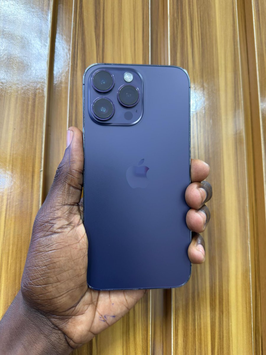 mac_david16ayon's tweet image. So I got stuffed up and couldn&apos;t post complete series of the phone posted yesterday and the day before will be done today 
14 seriesssssss

:UK Used 
:iPhone 14 Pro Max
 PhysicalSim || 
:BH: 84% -
 950,050naira onlyyyy
#TechFamily 
#30daysbizpost!!