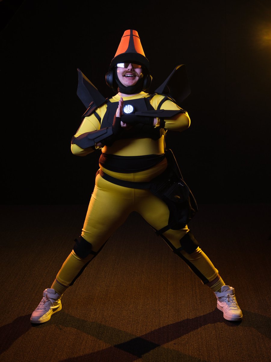 Izzekee's tweet image. My Doctor Sung cosplay at Auckland Armageddon Expo!
💛 (more photos in replies)