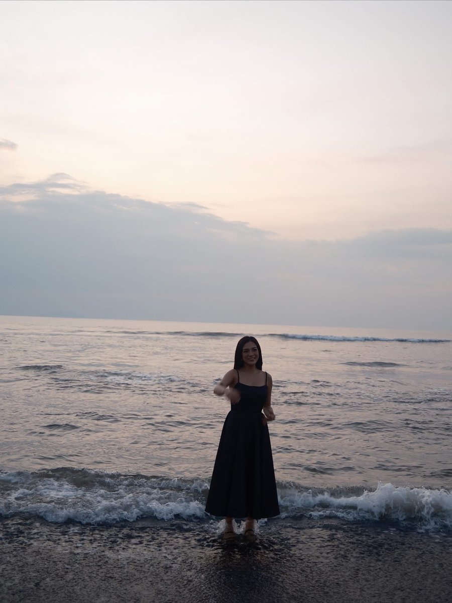 unusualfangrl's tweet image. ahhh i'm crying 😭😭😭 lover brent is top-tier brent!! 

brent, the man that you are, pls! you really cant convince me that this isnt a jowa-coded birthday post 😫 ugh

the way mika was the first person he greeted on his ig, and that song choice 😭 no way i could just keep…