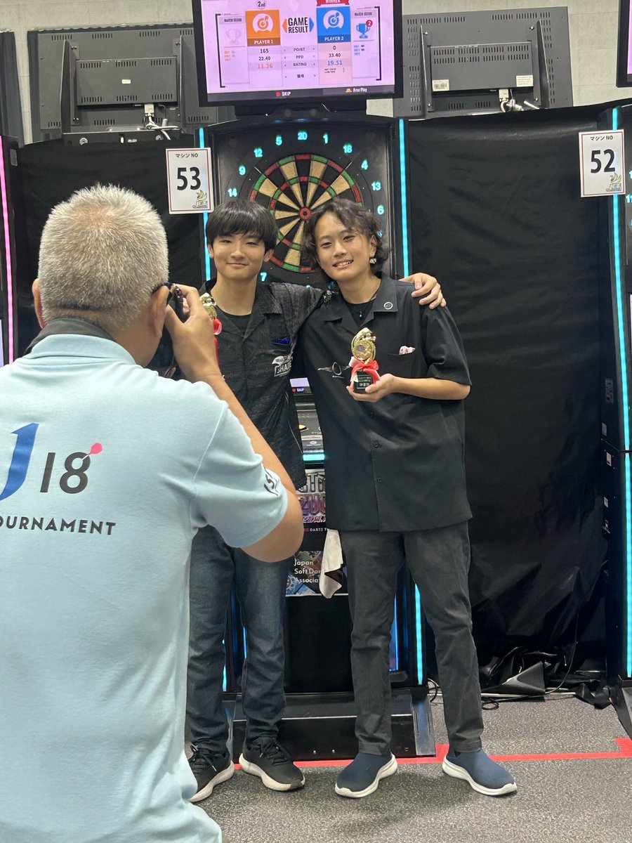 AJK_mgm's tweet image. U18 スポーツダーツ協議会　静岡大会
初エントリーしました！！

結果は
🏆優勝🏆しました‼️

楽しくダーツが投げれたこと
皆さんに感謝致します☺️

@ajikitaiga 

 #TARGETJAPAN
 #SHADE