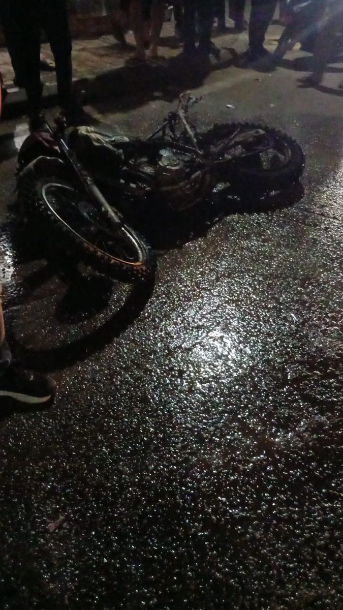 𝗘𝘅𝗰𝗹𝘂𝘀𝗶𝘃𝗲 | 𝗔𝗹-𝗔𝗸𝗵𝗯𝗮𝗿 𝗰𝗼𝗿𝗿𝗲𝘀𝗽𝗼𝗻𝗱𝗲𝗻𝘁: 
One civilian was killed after an Israeli strike targeted a motorcycle in Qlaileh square, South Lebanon, at midnight.