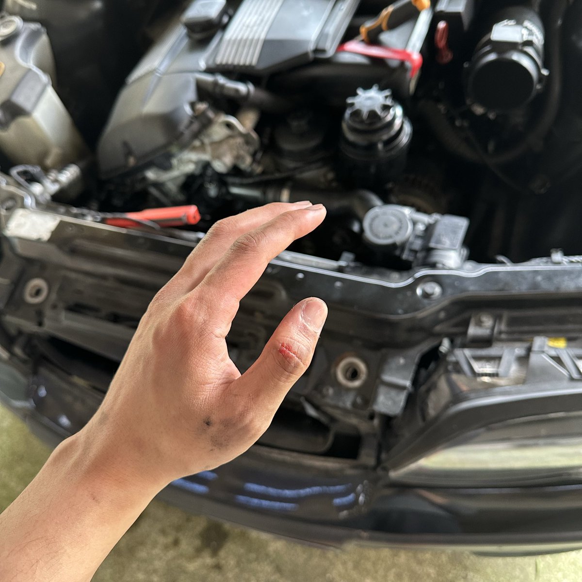 mnroszli's tweet photo. some preventative maintenance to not get stranded on the side of the road. thermostat was due for a change but changed the coolant temp sensor as a precaution. https://t.co/y247SKVuOz