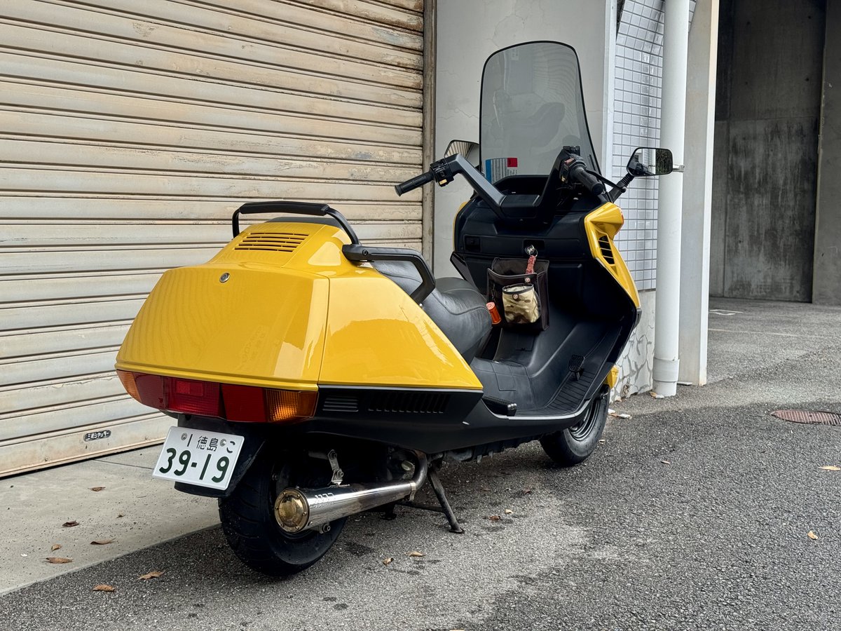 GANGUSTA1989's tweet photo. ワンオーナー15000km

#HONDAfusion #HONDAhelix #HONDAspazio
#fusion #helix #spazio #CN250 #MF02 #asshole_heads https://t.co/2GzUHVtYAK