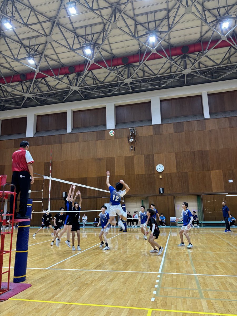 tokai_vb's tweet image. 【2025年度 東海秋季男子リーグ戦 入替戦】
Aコート第3試合
静岡産業大学藤枝校舎大学(1部8位)vs至学館大学(2部1位)
23-25
17-25
34-36
セットカウント0-3
至学館大学の勝利です!
静岡産業大学藤枝校舎 2部降格or残留
至学館大学 1部昇格