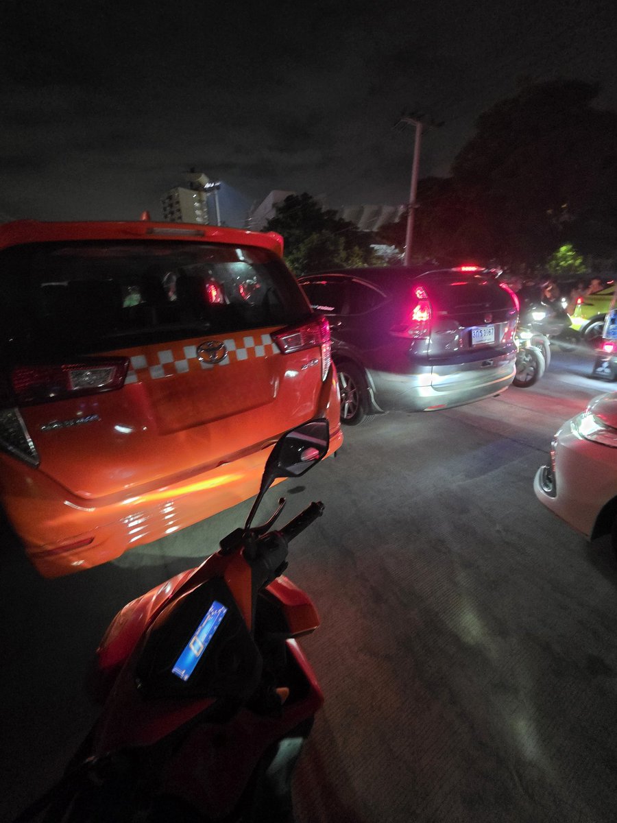 almondsleepp's tweet image. รถก็ติดฝุ่นก็เยอะออกมาก็ช้าอีก เห้อ😮‍💨
.
.
.
แต่ไม่เป็นไร
#PSPW #ด้อมภภ #Almondbabybigboy #ProgressPassawish