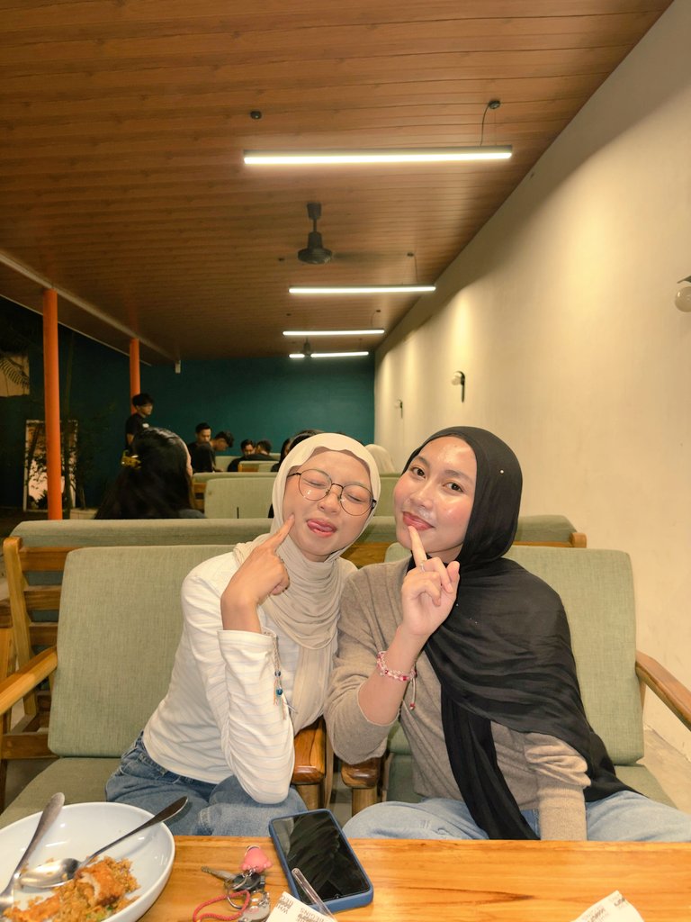 Fullsun0626's tweet photo. my shs friend 👀🫰🏻 https://t.co/T2SR3TfXHF