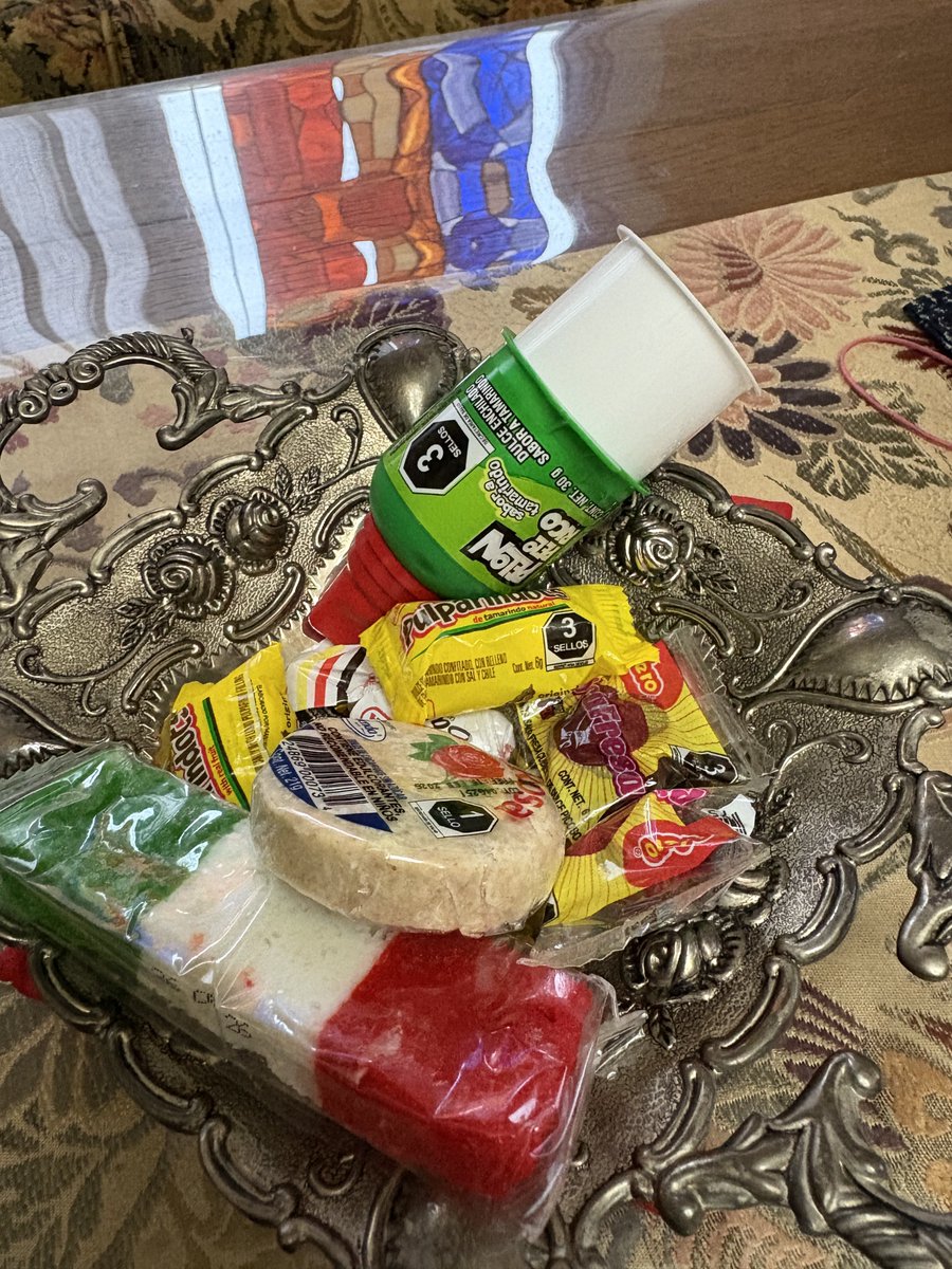 truffles様　ト◯・◯ーク T◯om Y◯rke ポ◯ター しょうばい on X