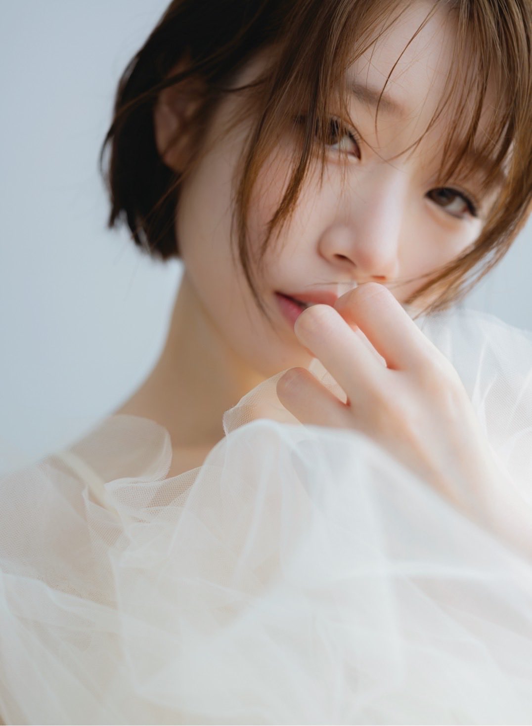 河北彩花(河北彩伽) サインミニ色紙 キスマーク入り(カレンダーイベント特典) G4Kxq6pXMAADQYM.jpg:large