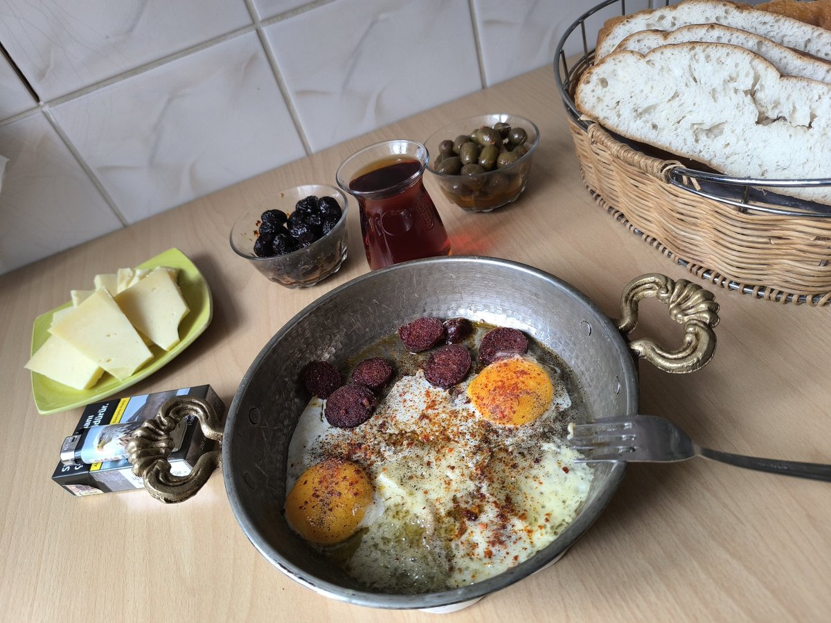 ArapErol1903's tweet image. Morning 🥳
Mutlu Pazarlar 
Evde tek başına 
#Partinfinity