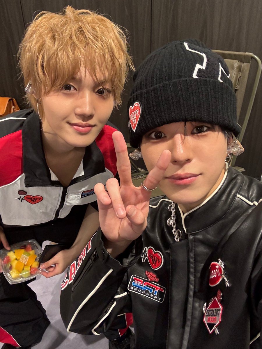 아 예뻐 …………. 째또즈 🫰🏻🫰🏻💕💕