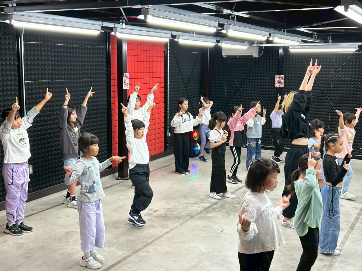 #富士市　#部活動地域移行
本日は２回目のK-POPダンス部
新しく参加の子も
前回からの参加の子も
楽しんで踊っていました😊✨
#JOINX