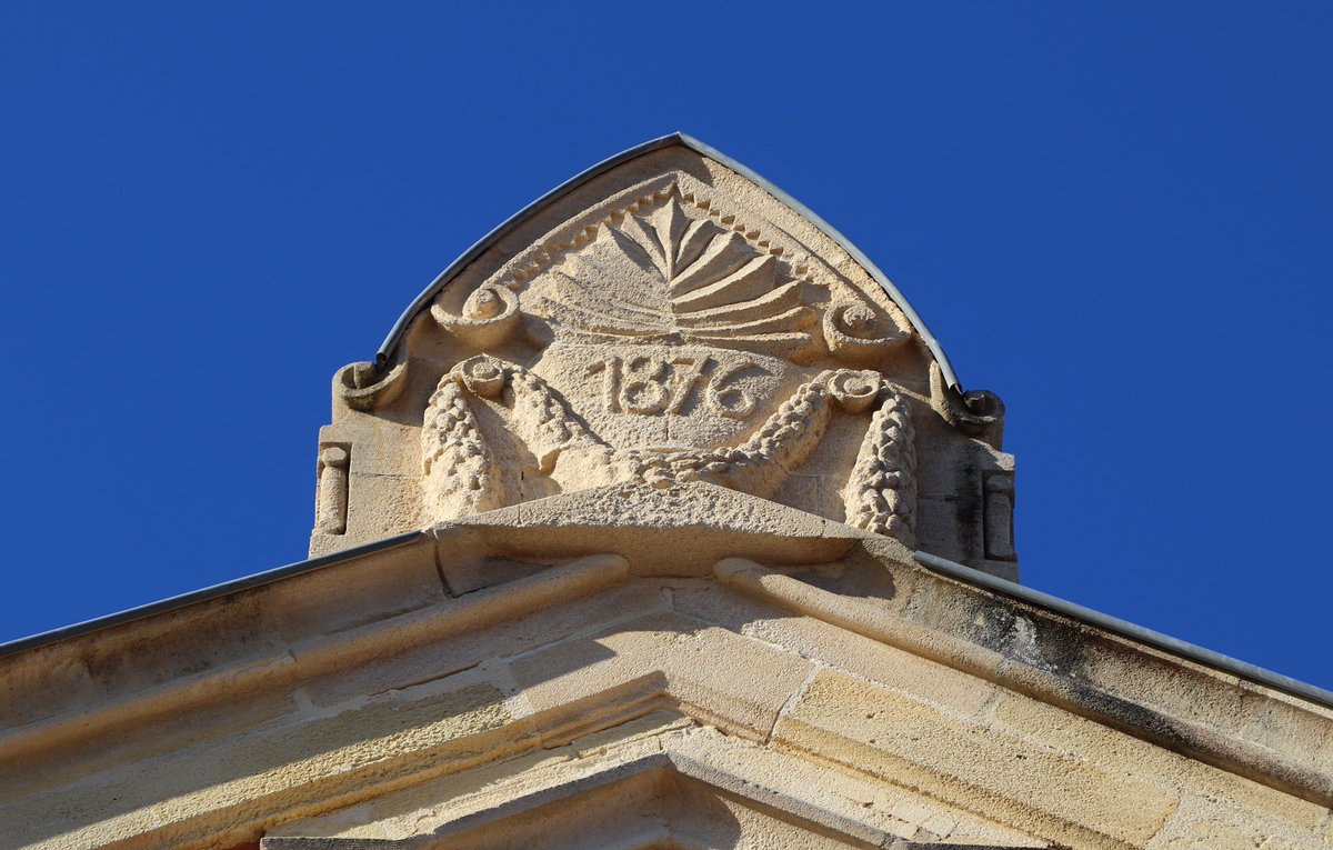 TyneSnapper's tweet photo. #SoulacSurMer #France This 1876 building with its limited use of tiled decoration caught my eye in Soulac Sur Mer France 23rd August 2025. https://t.co/L7EVPnhl3a