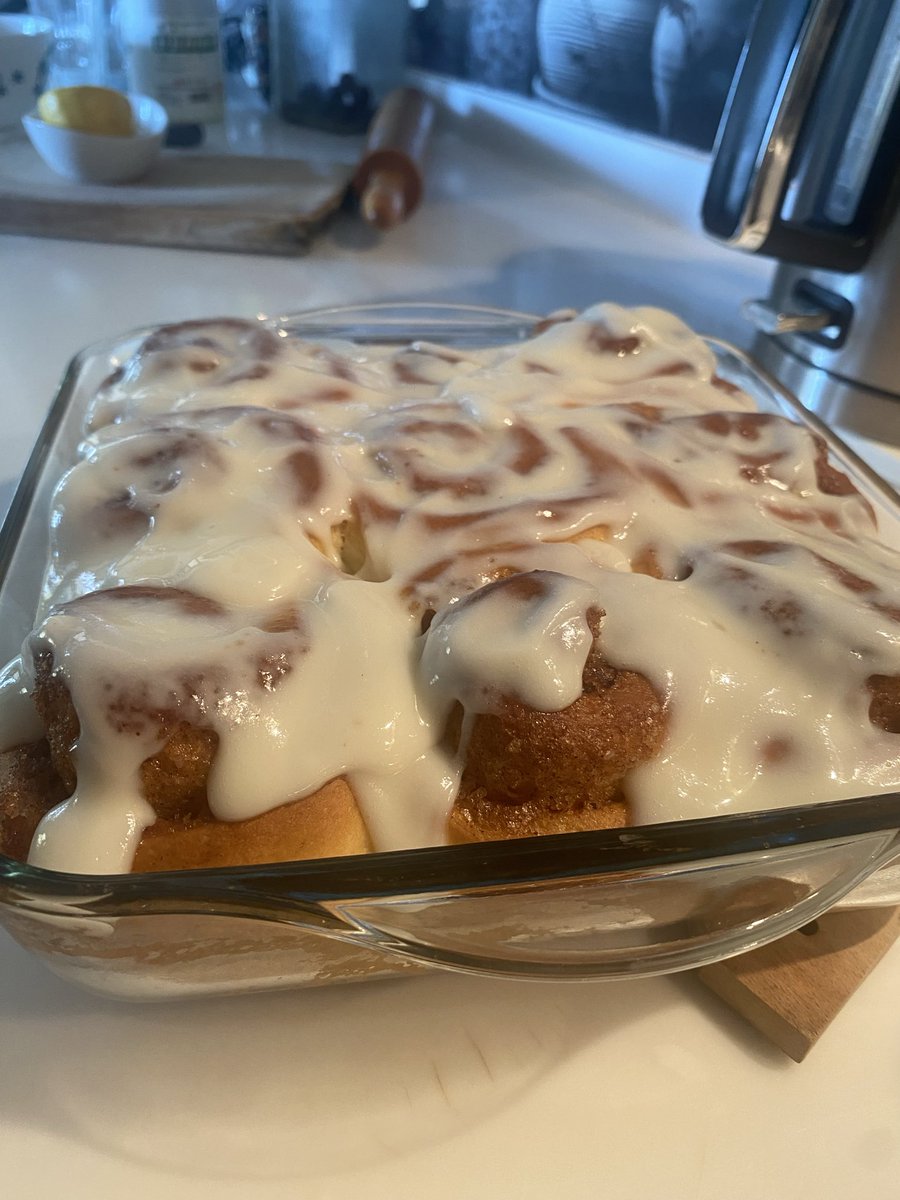 Gilmore girls izlemek için üşenmedim yaptım haşhaşlı çörek affetsin bizi