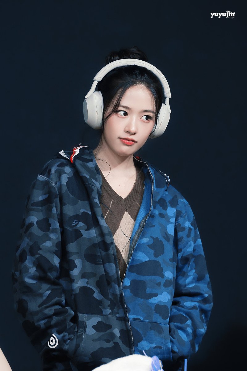 yuyujin230901's tweet image. 251025
BR팬사인회
#안유진 #ユジン
#ANYUJIN #아이브 #IVE #YUJIN