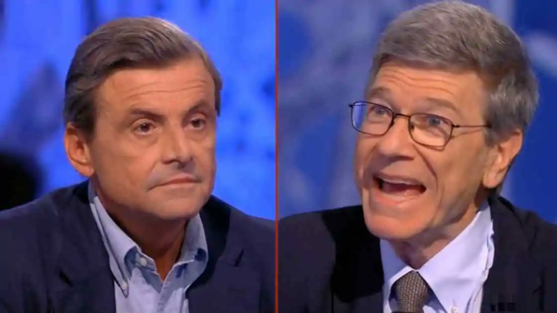 Il primo a dire che Jeffrey Sachs mente è... Jeffrey Sachs.

Il 3 marzo 2014, in un articolo su Foreign Affairs e ripubblicato sul suo stesso blog (link 👇), l’economista definiva le proteste di Maidan appena concluse una "rivolta di massa a Kiev che ha rovesciato il regime