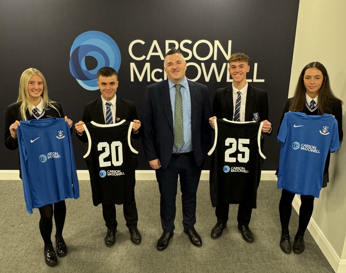 OLSPCKPE's tweet photo. Big thanks to Carson McDowell for sponsoring our new playing kits and shooting tops! Our senior boys and girls teams are in Philadelphia taking on elite competition — a fantastic experience on and off the court! 🏀🇺🇸 @carsonmcdowell #teamknock https://t.co/sMOk7UUx5E