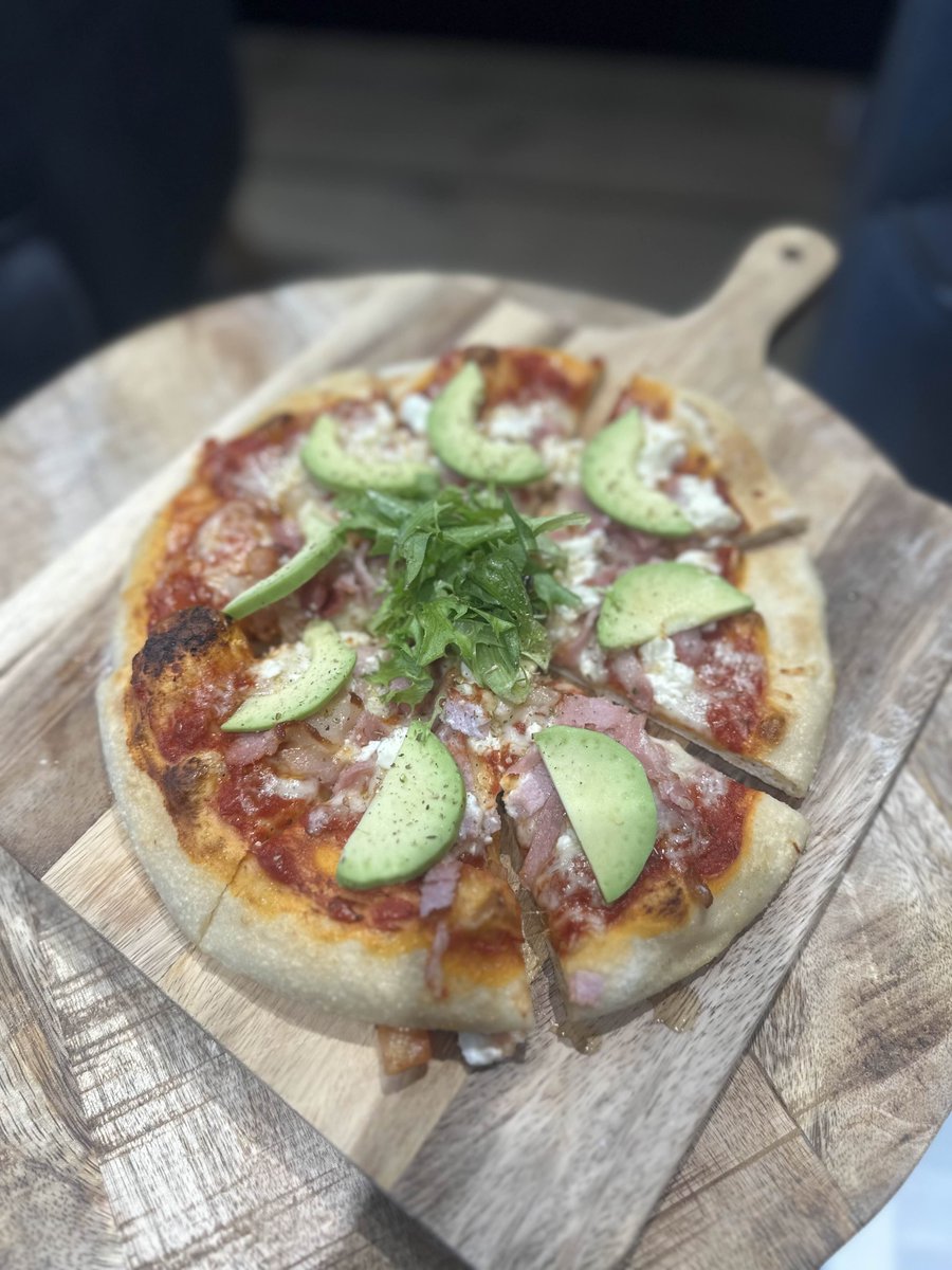 This mouth watering Kalahari Feast pizza was just £7.50 last night if you paid with $RON!

Really enjoyed getting to know the <a href="/Ronin_Network/">Ronin</a> UK community!

Looking forward to the next one!