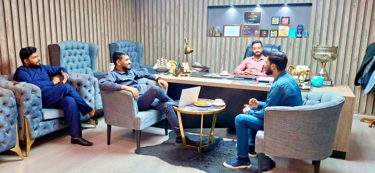 Naseemdirvi's tweet photo. Sunday vibes with purpose
Productive business meeting at the office turning ideas into action!
Corporate passion, teamwork, and dedication define our MGC spirit. 💪✨

#SundayGrind #MGCTeam #BusinessGoals #CorporateLife #PassionToPerform https://t.co/nzfvLF0fNp