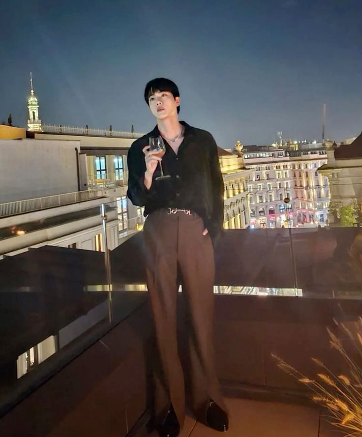 RETWEET AND REPLY!!

I'm voting #JIN for the #2025MAMAVOTE