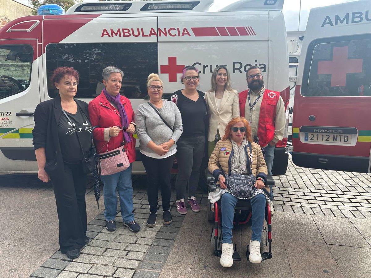 PodemosMostoles's tweet photo. Ayer estuvimos en las actividades organizadas por @CruzRojaMostole. Gracias por el recibimiento.
#Móstoles #CruzRoja #CompromisoLocal https://t.co/B9newk5Kp1