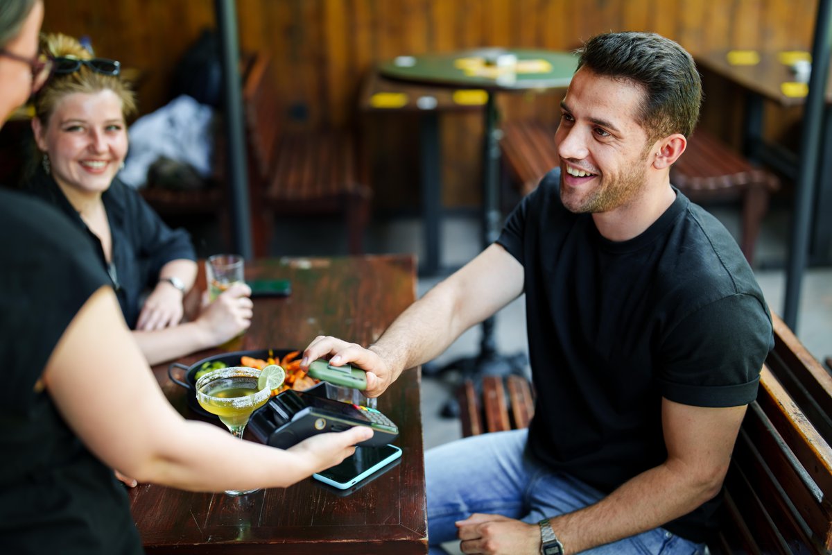 joseoracle71's tweet image. More than 2,550 organizations with over 16,200 venues use Oracle Payments Cloud Service, powered by Adyen, to let people pay how they prefer. Learn why Restaurants, Sports &amp;amp; Entertainment, Hospitality, and Healthcare organizations chose Oracle Payments! social.ora.cl/60147B6C0