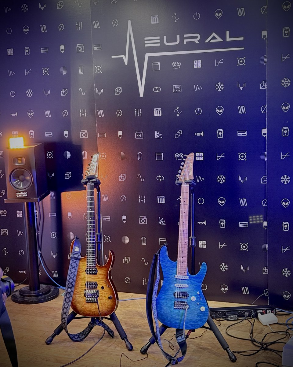 3104handa's tweet image. NEURAL DSP @NeuraldspJapan さんの原宿POPUP STORE にQUAD CORTEXセミナー見に行ってたら、最後のJack Gardiner  @Jack_G_Guitar さんのライブに Li-sa-X @lisaxguitar さんが急遽参加で、大変ありがたい演奏を拝見できました。