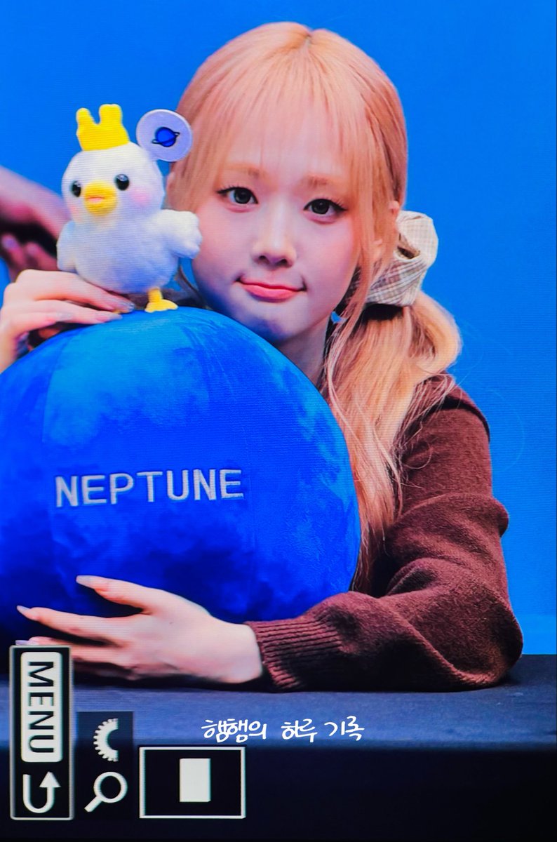 251026

#tripleS #트리플에스 #윤서연