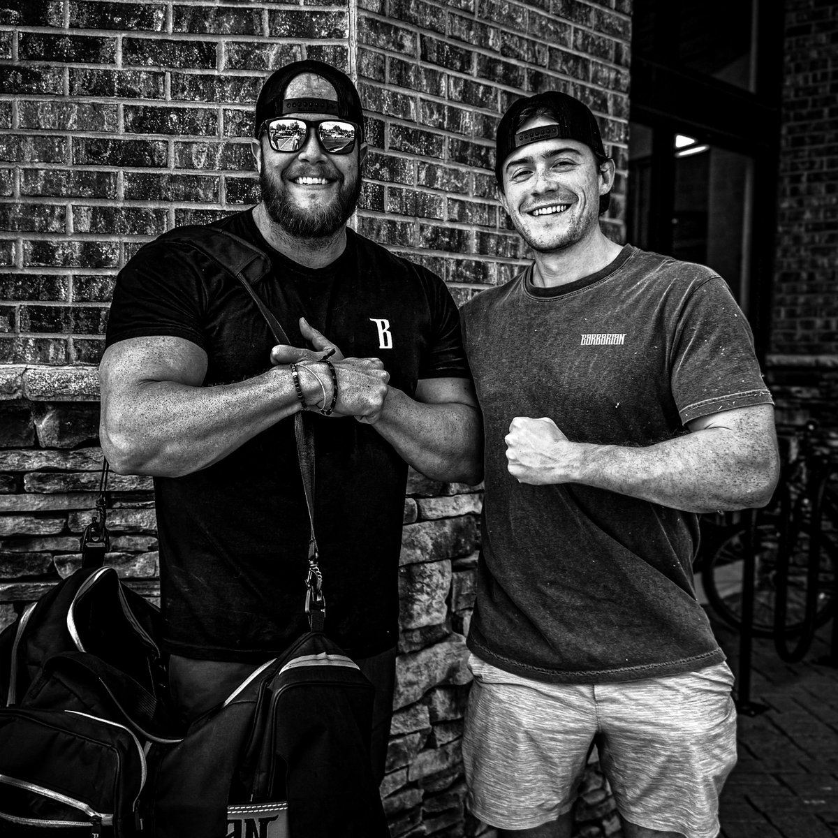 barbarianfitco's tweet photo. Training day with @MatthewTesvich yesterday was long overdue. Glad to have you back in ATL, bro! 🤘🏼⚔️ Matthew is the owner of Skunk Skin odorless socks (@shopskunkskin). We met when I got the opportunity to rebrand his business a year ago. Go check out his products when you can!

https://t.co/6Up741NA23