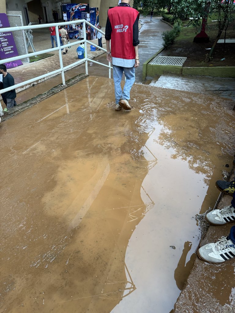 Hey <a href="/ICC/">ICC</a>, is this how you treat “the best fans in the world”? Entering the stadium for the Women’s World Cup in Navi Mumbai today was disgusting.