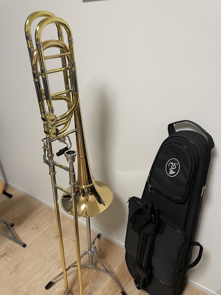 たけざき＠広響バストロンボーン on X