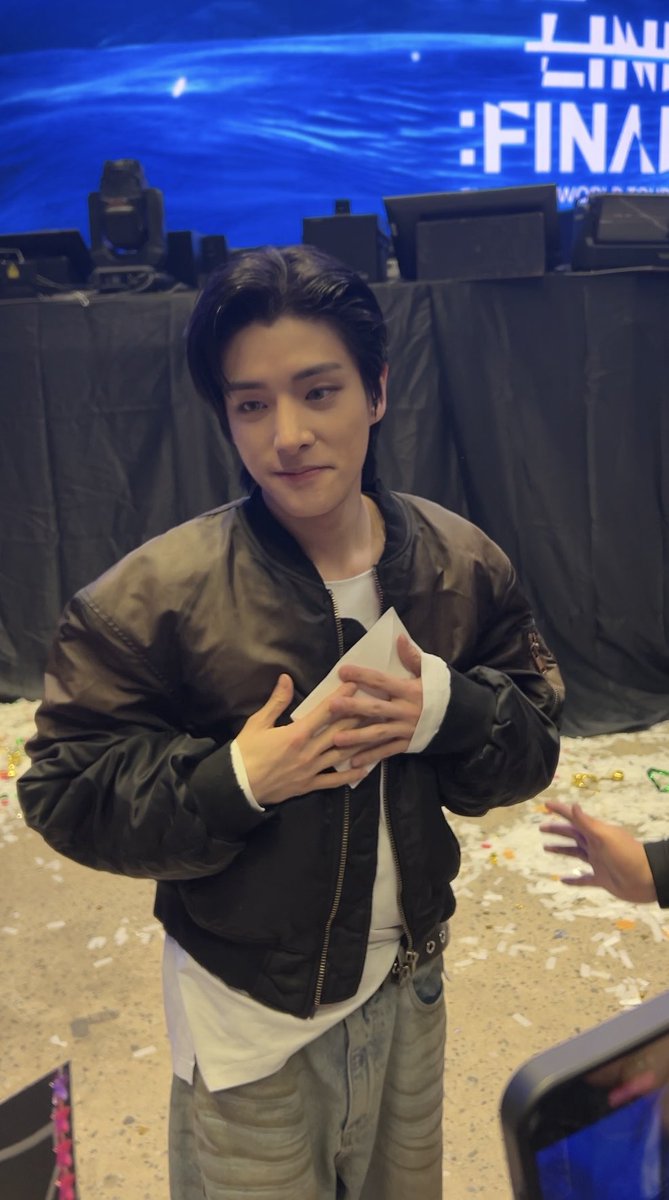 moonandenhypen's tweet photo. M&amp;G #JAKE https://t.co/TFeBdp9aq8
