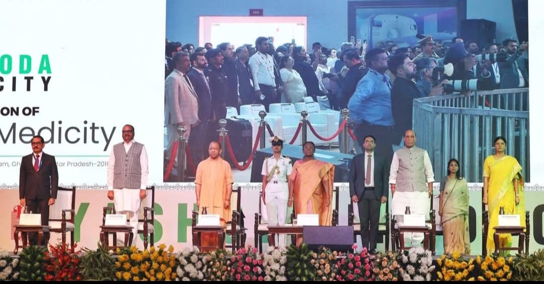 MlcSuresh's tweet image. आज माननीय राष्ट्रपति श्रीमती द्रौपदी मुर्मु जी ने यशोदा मेडिसिटी का उद्घाटन किया – एक अत्याधुनिक स्वास्थ्य संस्थान जो प्रदेश की चिकित्सा सुविधाओं को नई ऊँचाई देगा। 

#Sureshkashyap