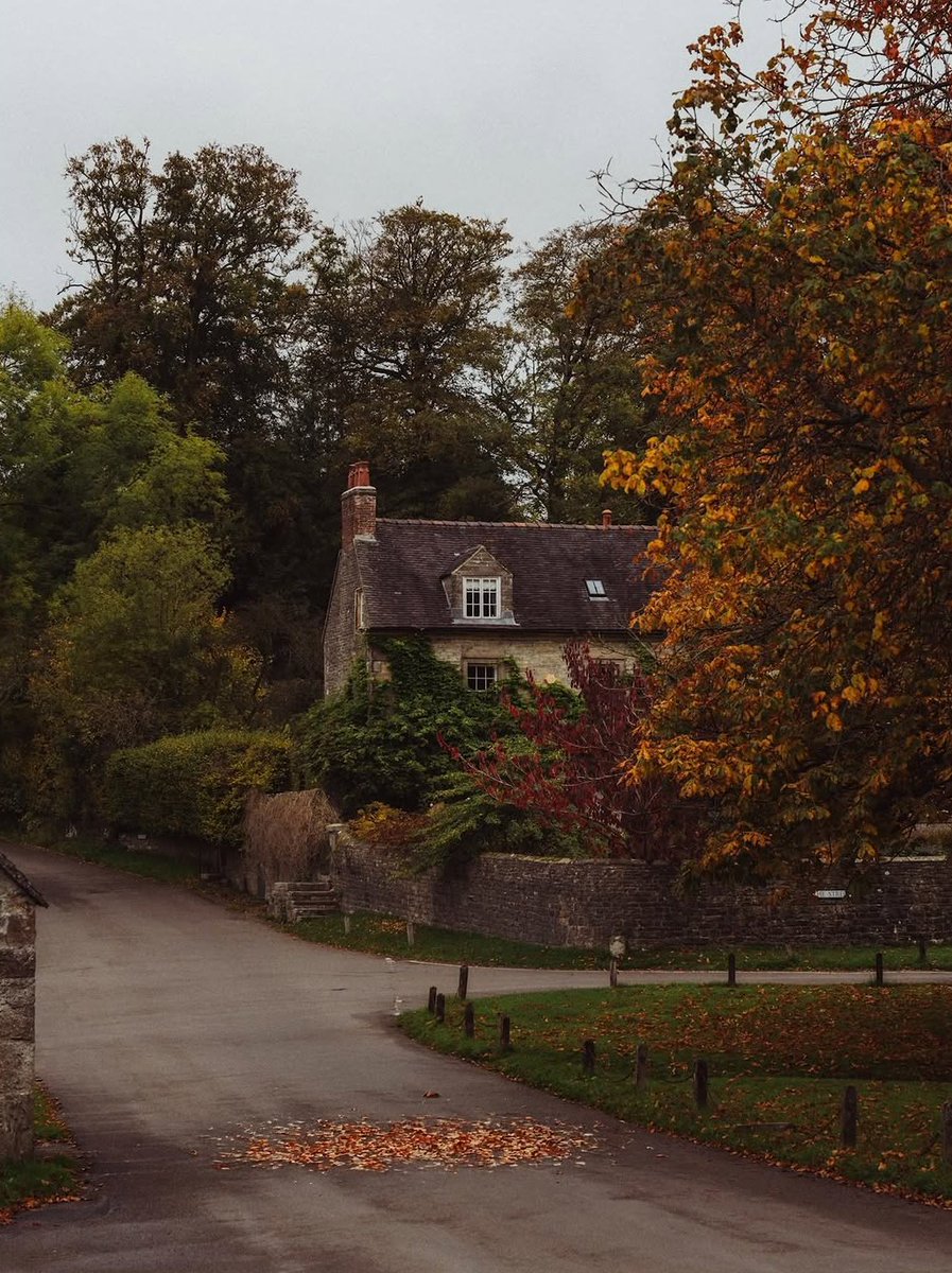 visualsofearth1's tweet photo. Peak District https://t.co/RD4QuY0E1l