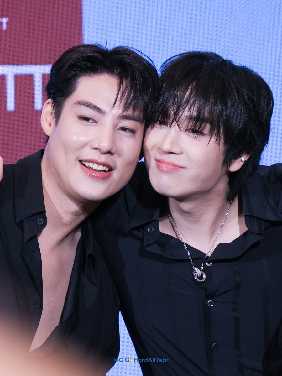 miewclash's tweet photo. S W E E T 🍬

⚡️ #SpySailub #คุณเพื่อนบ้าน 💙
#PonThanapon #สายลับภณ #SailubPon 
#WinWind #วิญวินด์ 
♪ #DrAllyxSailubPon https://t.co/00ZCwH2y94
