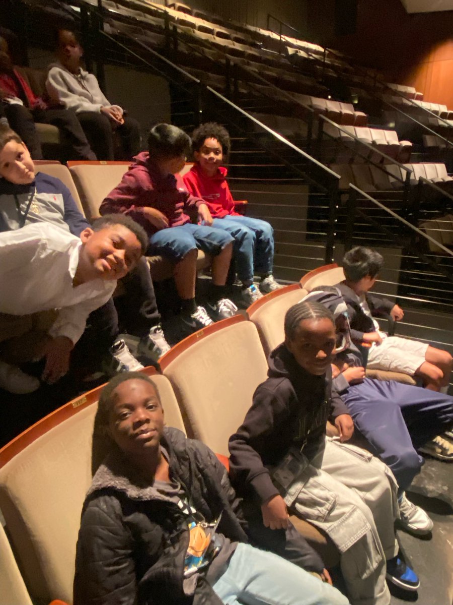 LynetteSnyder18's tweet photo. Skyview Elementary Field Trip Fun 🎶🎭 #DREAMBIGRISD https://t.co/rOhxarHClv