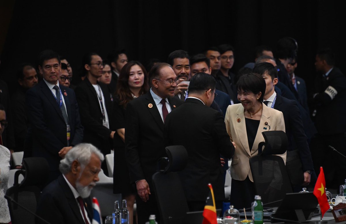 ASEAN's tweet image. Secretary-General of ASEAN, Dr. Kao Kim Hourn, today participated in the 28th ASEAN-Japan Summit was held in Kuala Lumpur, Malaysia. The Summit adopted a Joint Statement on Further Promotion and Implementation of the ASEAN Outlook on the Indo-Pacific (AOIP), which reaffirmed both
