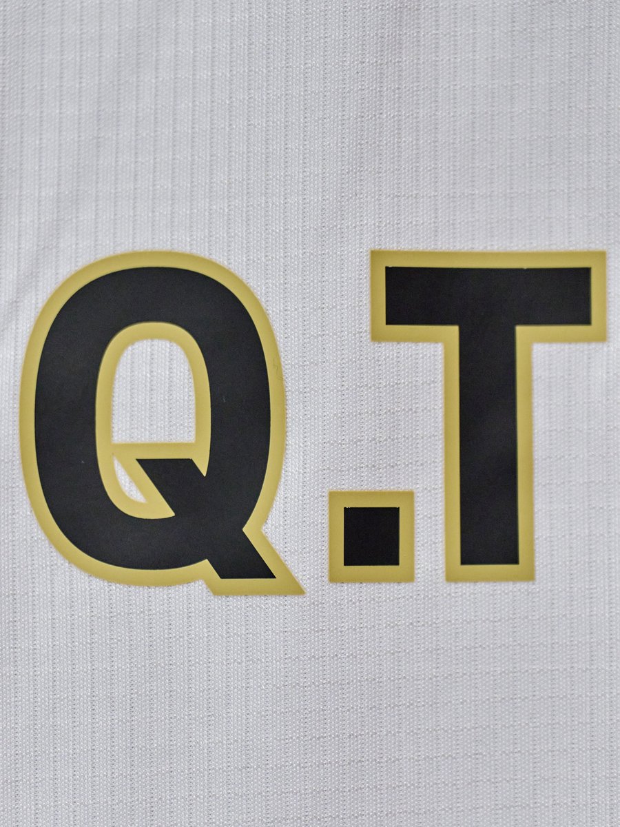 Feyenoord's tweet image. Details in the dressing room 🔭

#feypsv