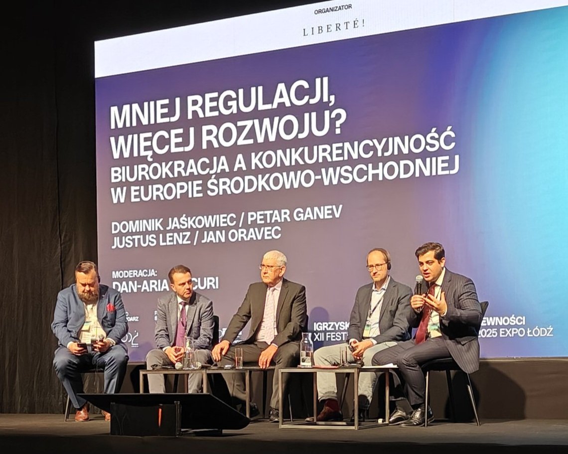 Dominik Jaśkowiec (@jaskowiecd) on Twitter photo Za mną panel Mniej regulacji, więcej rozwoju? na <a href="/Freedom_Games/">Igrzyska Wolności</a> w <a href="/Miasto_Lodz/">Łódź</a>
z J.Oravec, P.Ganev, J.Lenz i D.Sucuri a teraz kierunek <a href="/warszawa/">Warszawa</a> potem <a href="/krakow_pl/">Kraków</a> 🤍❤️ Za mną panel Mniej regulacji, więcej rozwoju? na <a href="/Freedom_Games/">Igrzyska Wolności</a> w <a href="/Miasto_Lodz/">Łódź</a>
z J.Oravec, P.Ganev, J.Lenz i D.Sucuri a teraz kierunek <a href="/warszawa/">Warszawa</a> potem <a href="/krakow_pl/">Kraków</a> 🤍❤️
