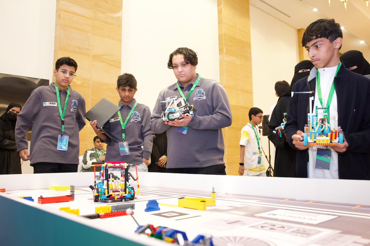 انطلاق النهائي الوطني لـ #الأولمبياد_العالمي_للروبوت بمشاركة أكثر من (٨٠) فريقًا.
moe.gov.sa/ar/mediacenter…