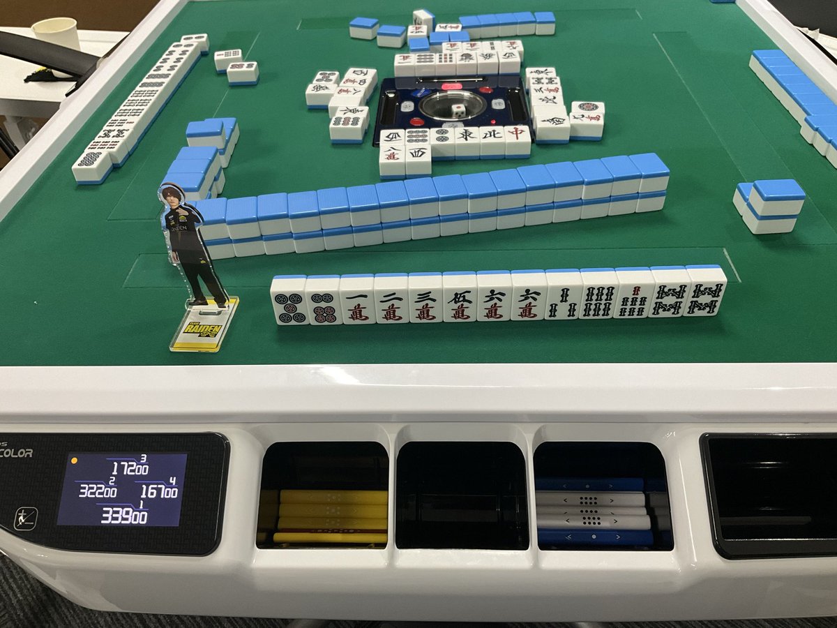 marineb45246347's tweet image. 今日は午後から新宮CoCoスクエア内のぽこカフェで4半荘打ってきました🀄️223飛びラスときて、最後の半荘は、跳満ツモと満貫ツモのおかげでトップ目でオーラスを迎えたんですが、最後跳満ツモで逆転されるところ満貫ツモだったので、なんとか1700点差で耐えてトップ取れました✨
#新宮CoCoスクエア