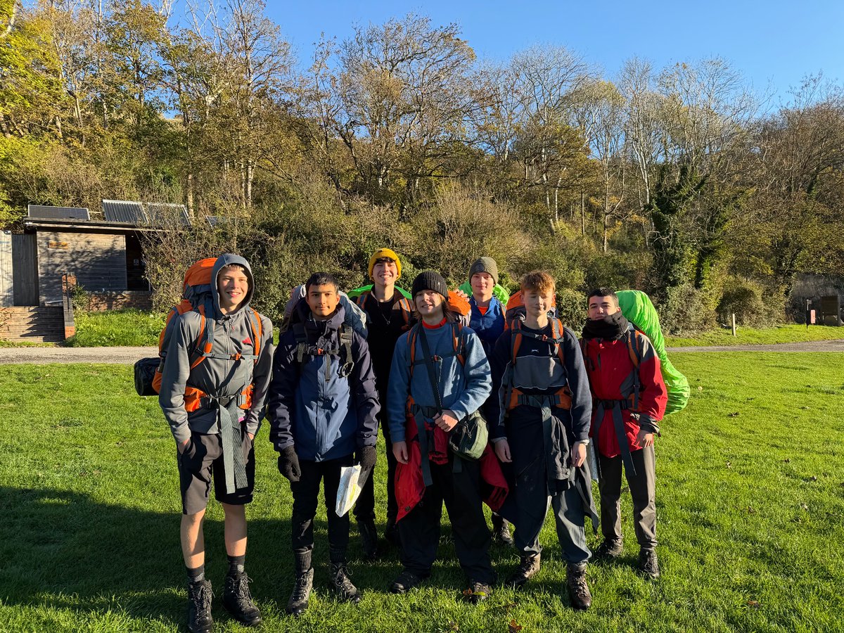DofEMerton's tweet photo. All groups are over half way of their day 2 hike! All still in good spirits and doing really well! #dofe https://t.co/FpSdQK8I0m