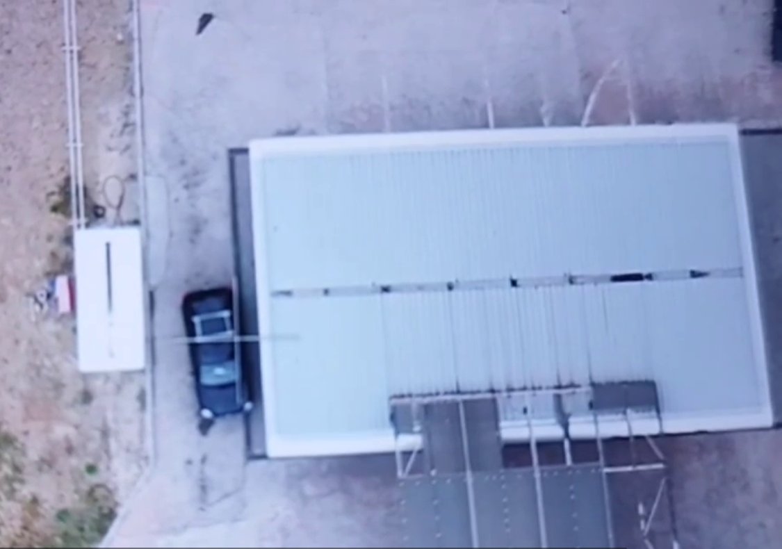 On the morning of August 25th 2024, a 24-year-old man and a 53-year-old petrol station worker were seriously wounded when a Russian drone dropped explosive ordnance onto a petrol station in the Tavriyskyi district of Kherson. 1/3