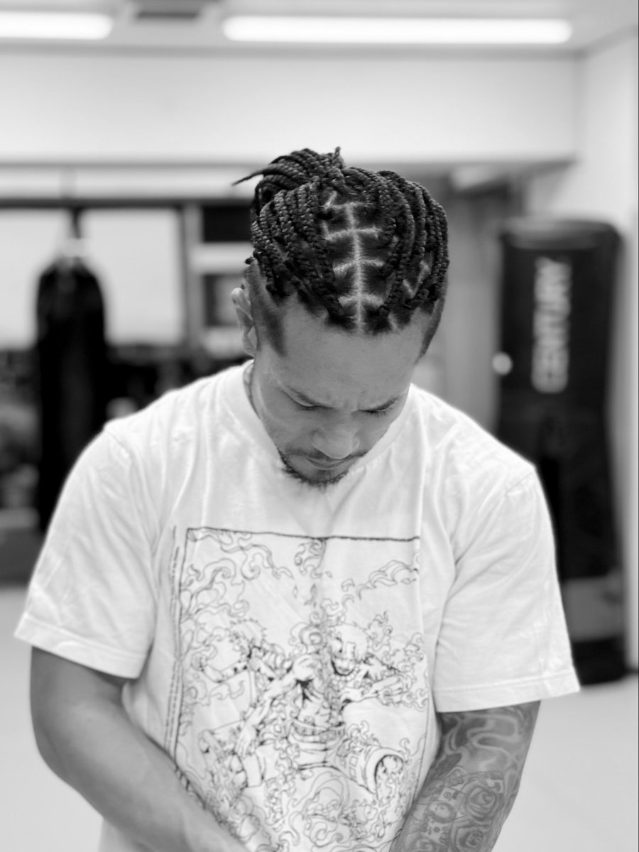 k_brosa's tweet image. 全て破壊して新しい自分を創り出した。
俺は世界一。残り7日。俺がベルトを待ってる。
俺は競技だけ成長した訳ではない。
生き様と魂で魅せる。 #RISE #RISE_WS